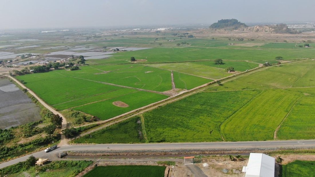 Land in Samborondón, Guayas, Ecuador 3 - 18660558