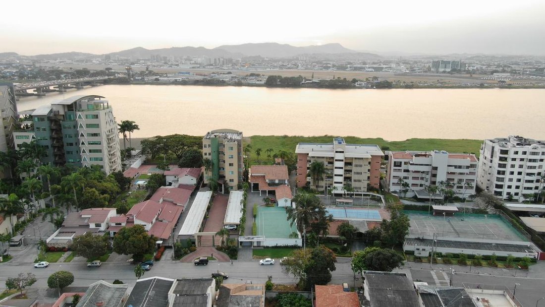 Land in Samborondón, Guayas, Ecuador 2 - 18660294