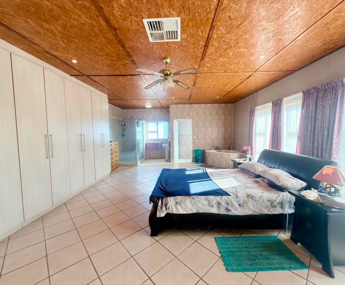 Farm Ranch in Okahandja, Otjozondjupa Region, Namibia 3 - 18665850
