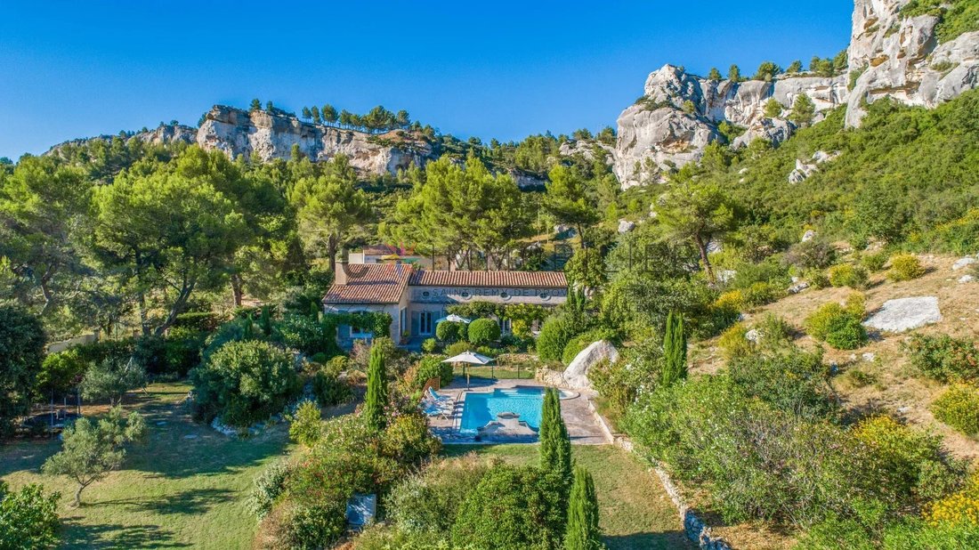 House in Les Baux-de-Provence, Provence-Alpes-Côte d'Azur, France 1 - 17382697