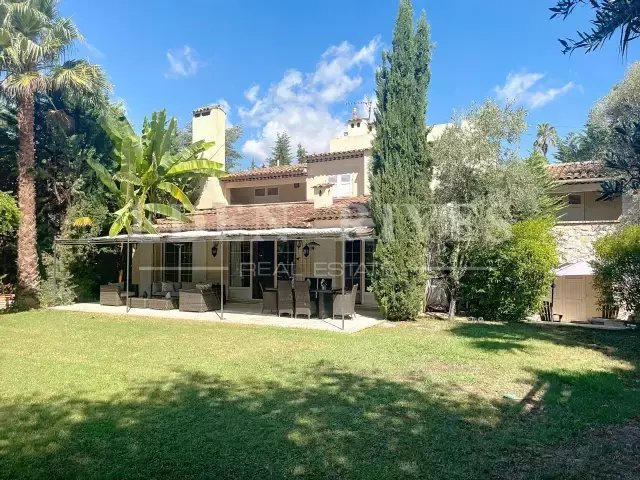 House in Fontmerle, Antibes, France 5 - 16204394