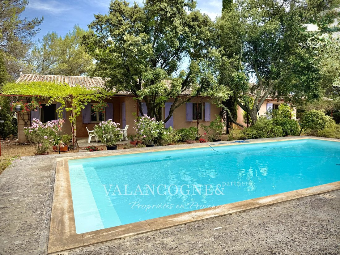 House in Eygalières, Provence-Alpes-Côte d'Azur, France 1 - 17807774