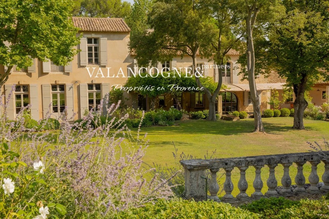 Estate in Saint-Rémy-de-Provence, Provence-Alpes-Côte d'Azur, France 5 - 16175956