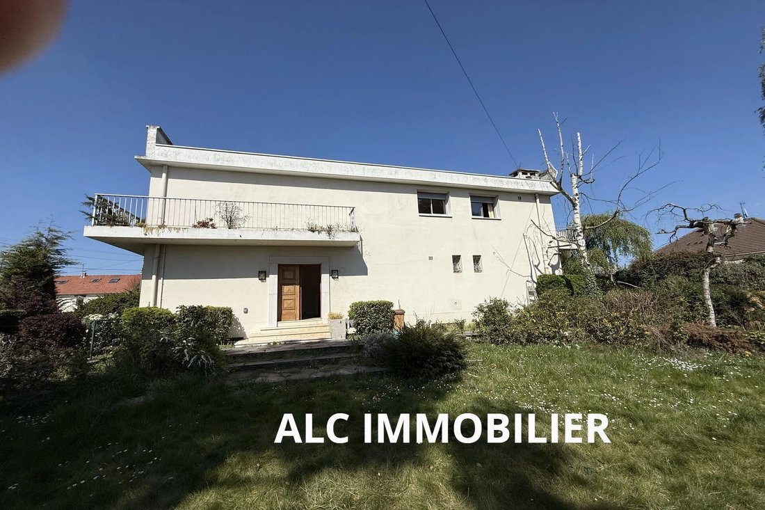 Conflans-Sainte-Honorine, Ile-de-France, France 1 - 16711419
