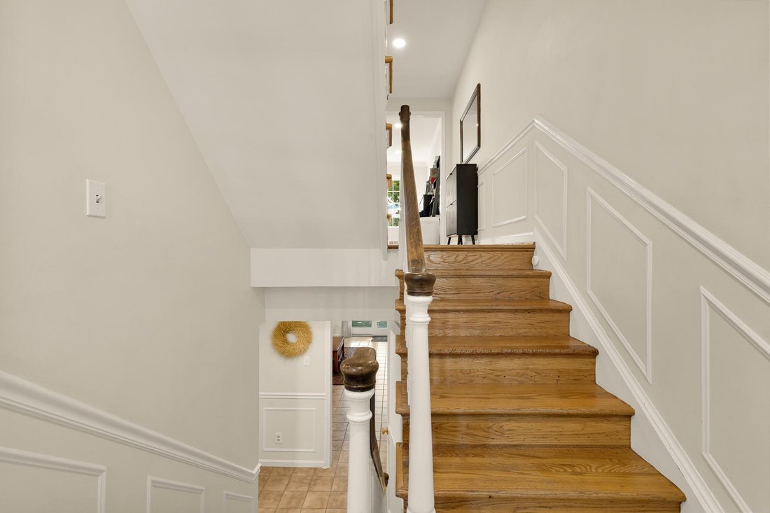 Townhouse in Chevy Chase, Maryland, United States 3 - 18666433
