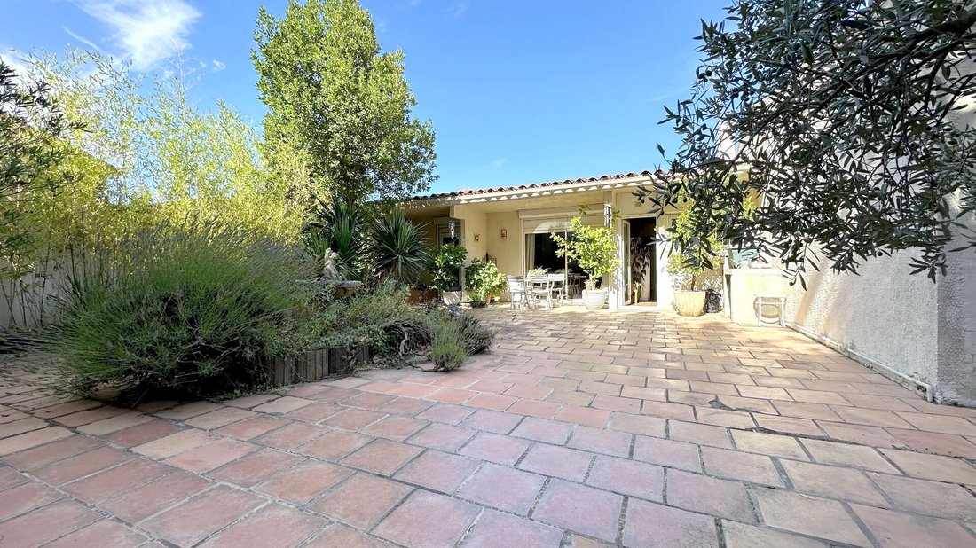 Villa in Grand Sud- Aix la Duranne, Aix-en-Provence, France 1 - 18664698