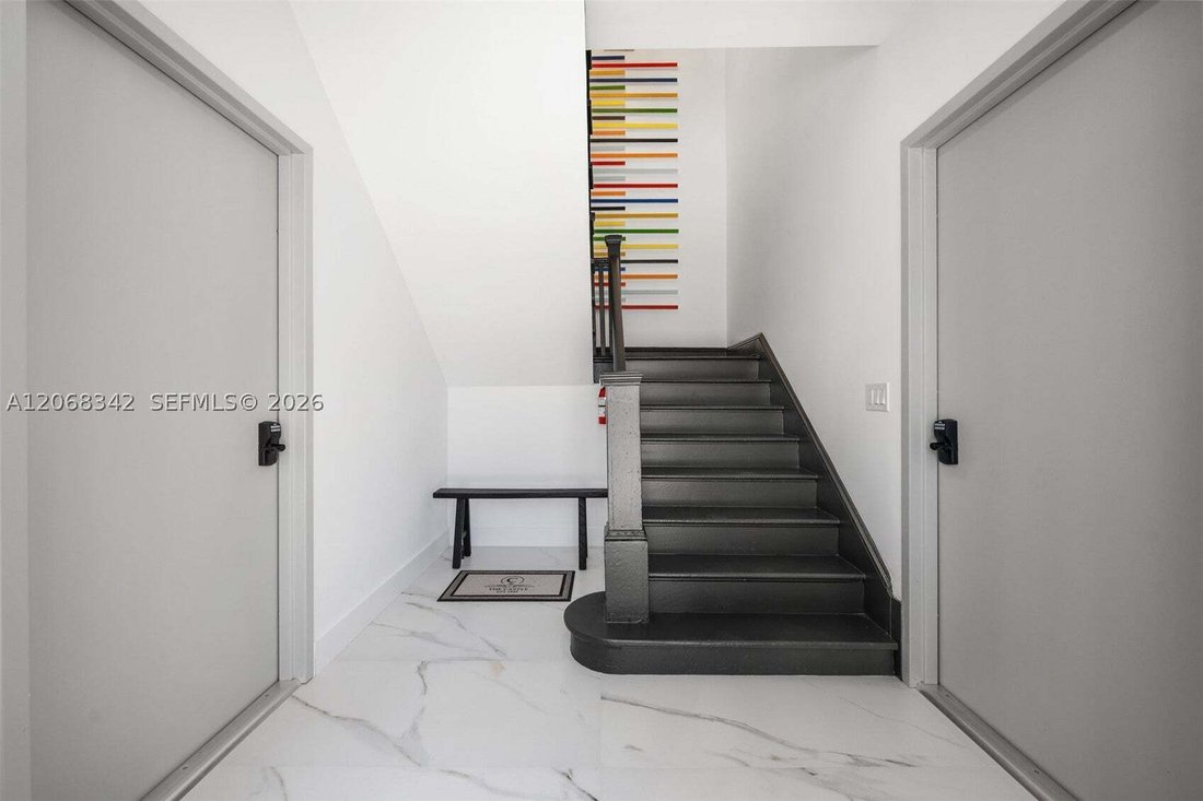 Miami, Florida, United States 3 - 18663504