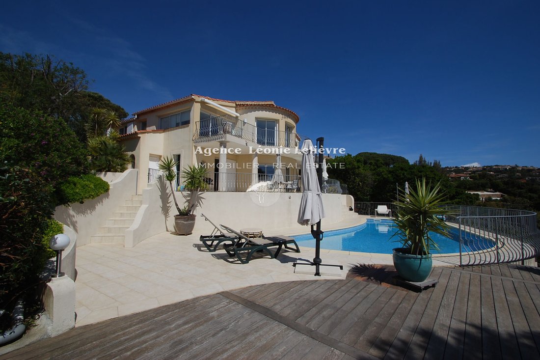 Villa in Les Issambres, Roquebrune-sur-Argens, France 3 - 18666476