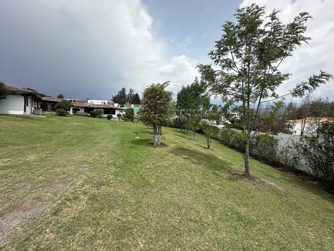 Land in Quito, Pichincha, Ecuador 2 - 18661492