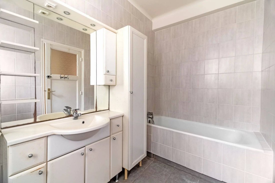 Apartment in Bois de Boulogne, Paris 16e Arrondissement, Paris 5 - 17599483
