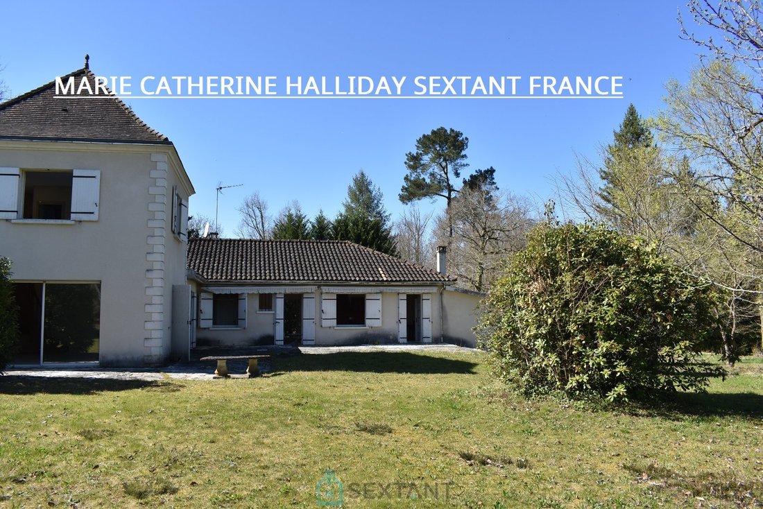 Estate in Annesse-et-Beaulieu, Nouvelle-Aquitaine, France 2 - 18672485