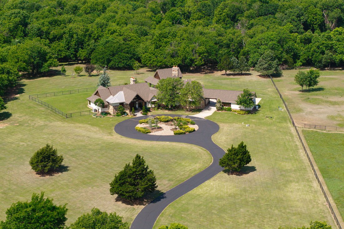 Estate in Edmond, Oklahoma, United States 3 - 18661336