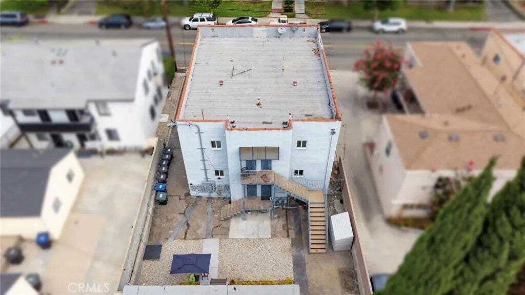 Glendale, California, United States 4 - 18666198