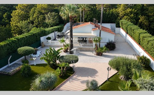 Villa en Les Issambres, Roquebrune-sur-Argens, Francia 1