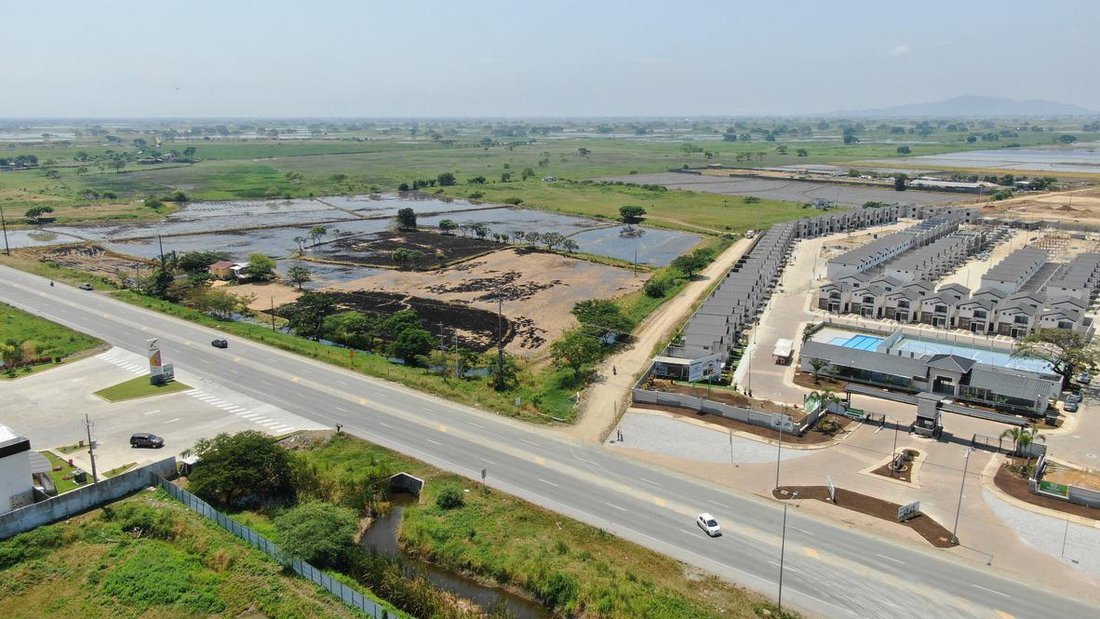 Land in Samborondón, Guayas, Ecuador 1 - 18660424