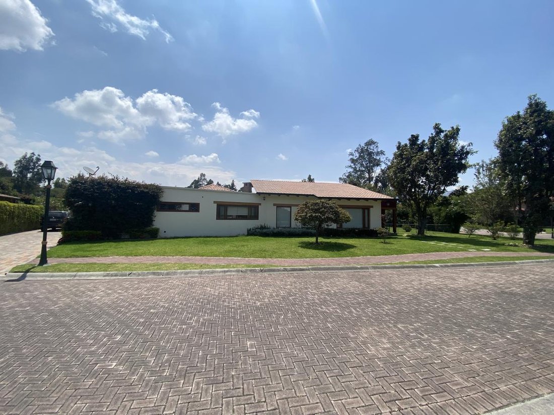 House in Quito, Pichincha, Ecuador 2 - 18660792