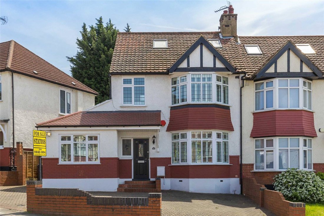 House in Barnet, England 1 - 18668901