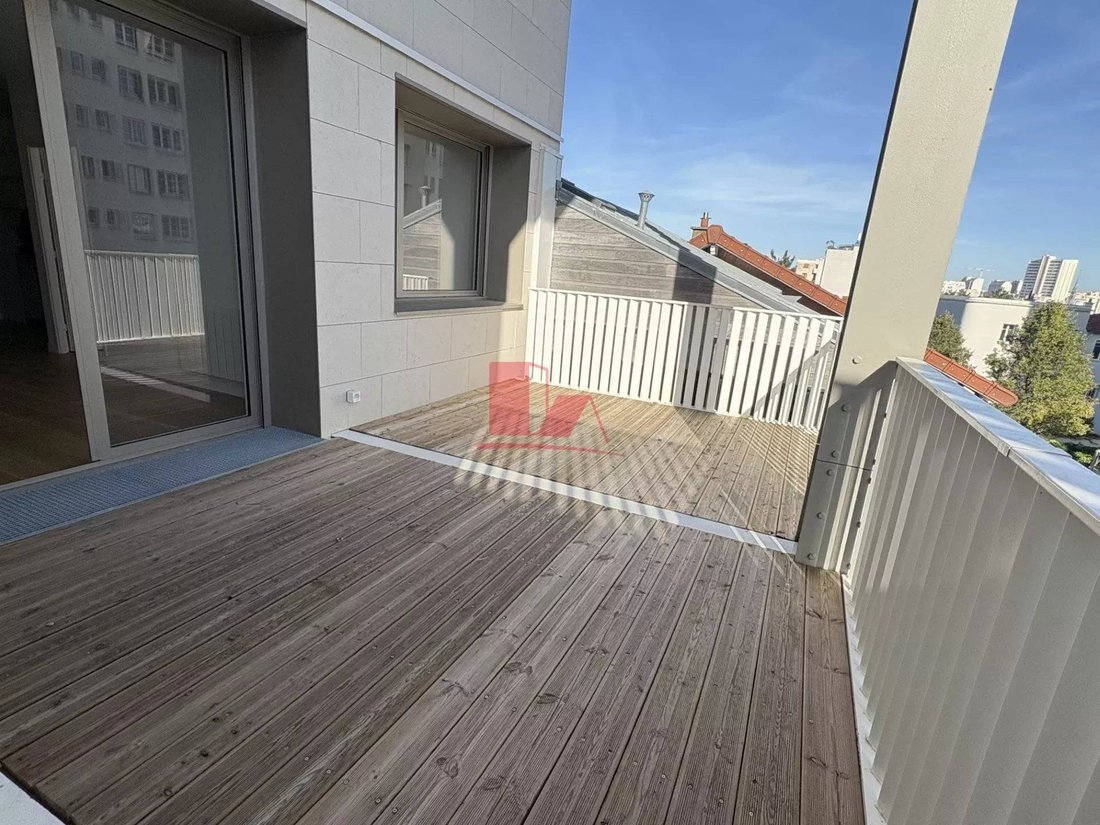 Apartment in Espaces Jeunes, Issy-les-Moulineaux, France 3 - 16329047