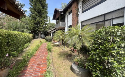 Land in Quito, Pichincha, Ecuador 1