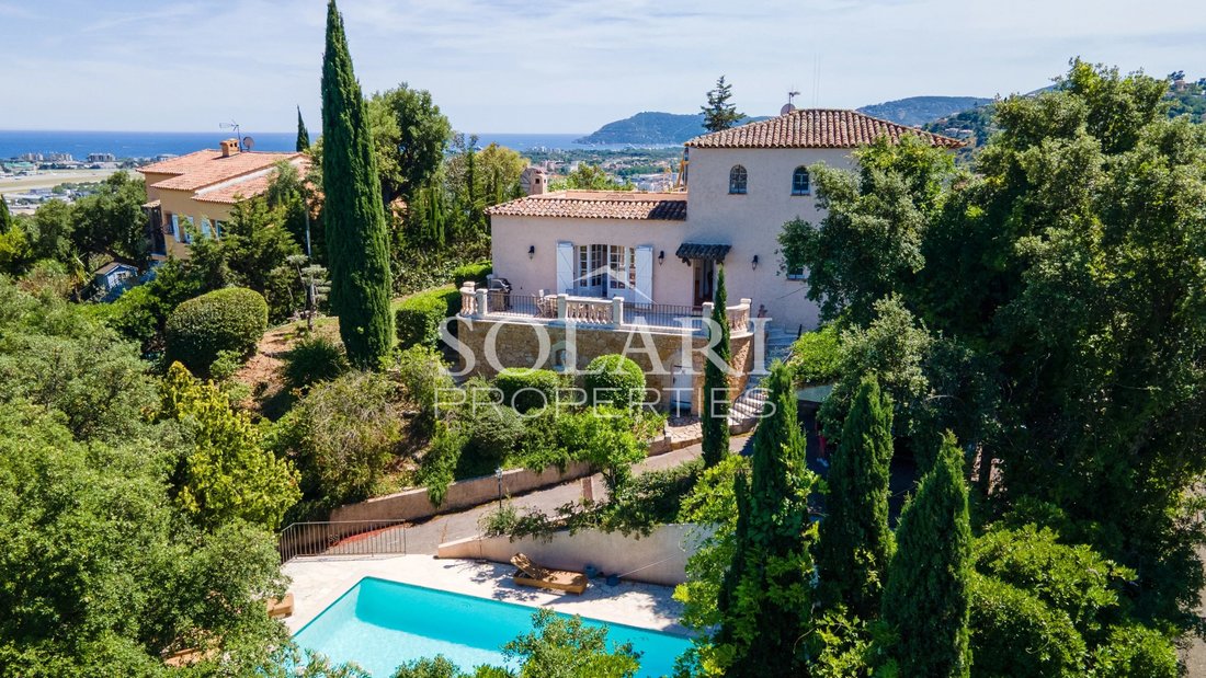 Villa in Le Grand Duc-Minelle, Mandelieu-la-Napoule, France 2 - 17128239