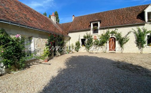 House in Saint-Jean-Saint-Germain, Centre-Val de Loire, France 1