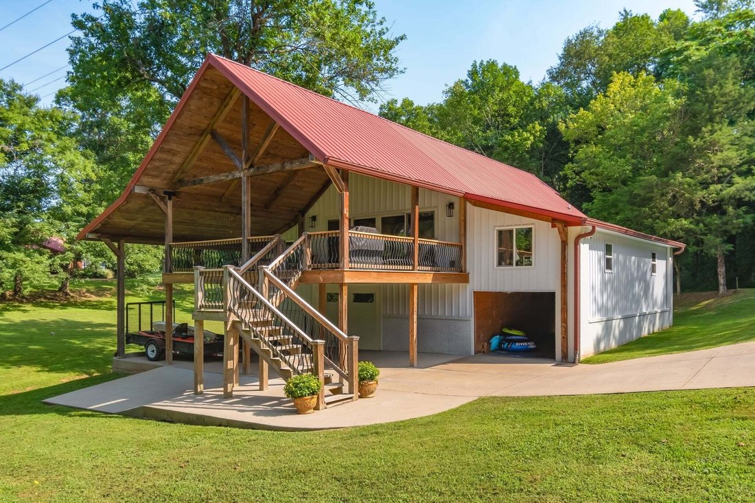 House in Bon Aqua, Tennessee, United States 1 - 18669324
