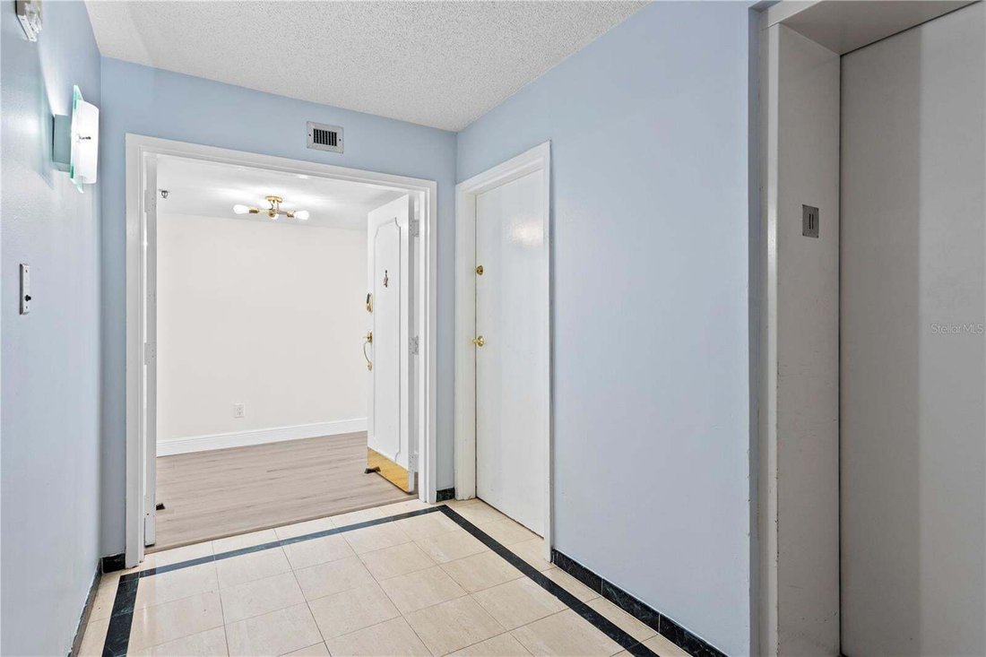 Condo in Tampa, Florida, United States 2 - 18669299