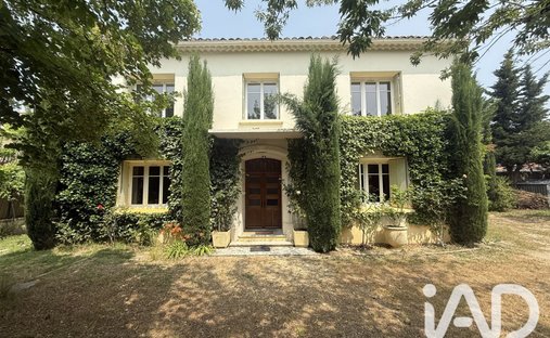 Maison à Rasteau, Provence-Alpes-Côte d'Azur, France 1