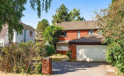 House in Frenchay (Winterbourne), Frenchay, England 1