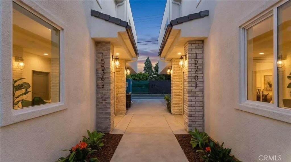 House in Paramount, California, United States 4 - 18663984
