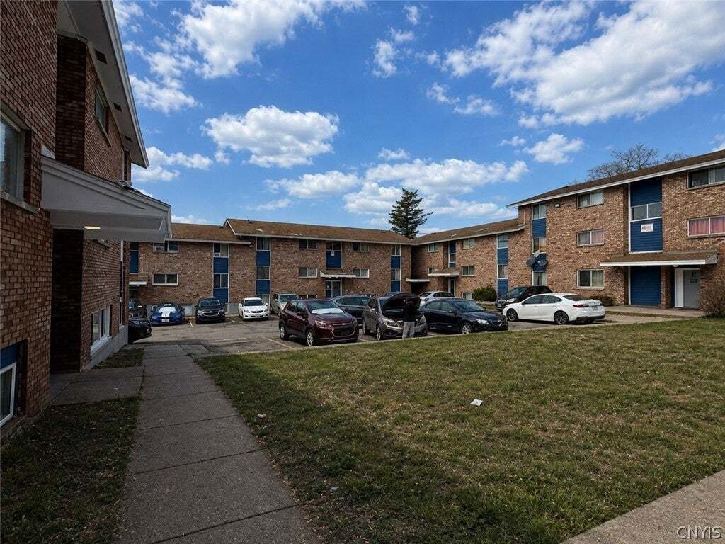 Syracuse, New York, United States 5 - 17523623