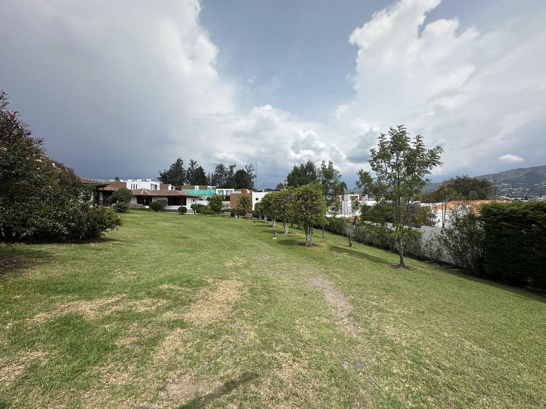 Land in Quito, Pichincha, Ecuador 4 - 18661492