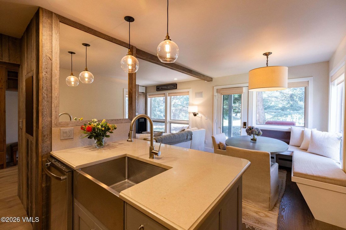 Condo in Avon, Colorado, United States 1 - 18659016
