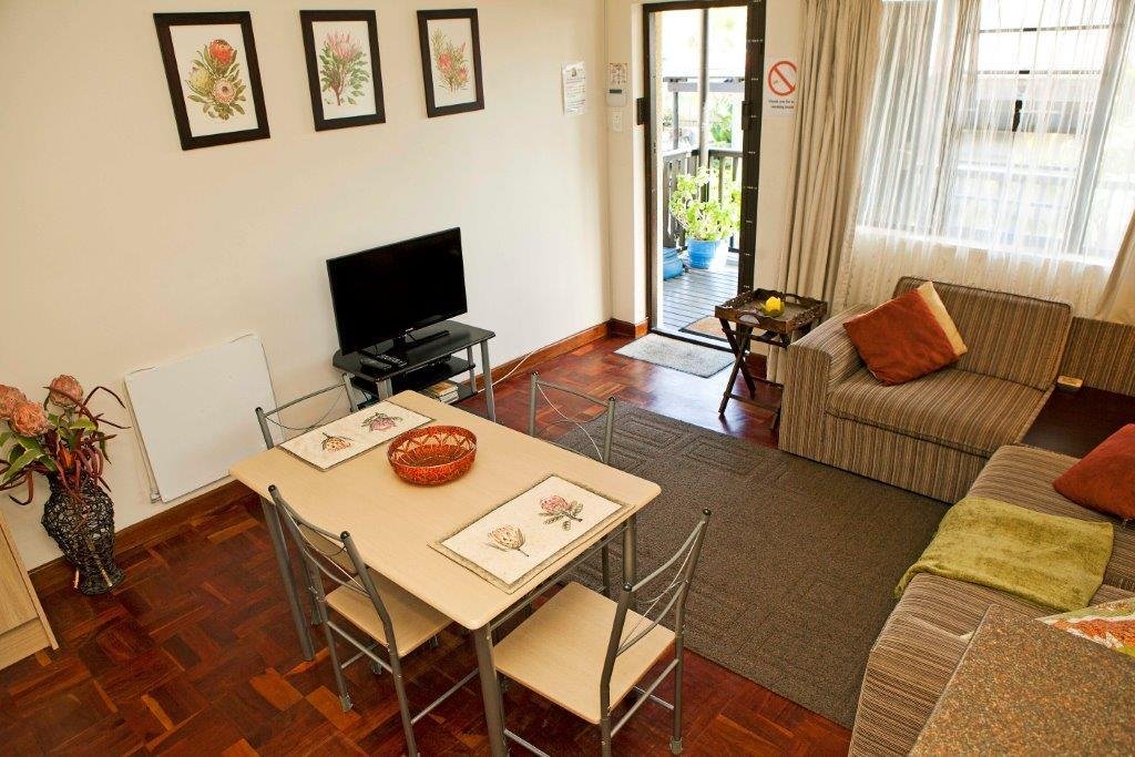 House in Crofters Valley, Cape Town, Western Cape 5 - 18665091