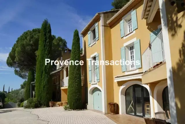House in Beaumes-de-Venise, Provence-Alpes-Côte d'Azur, France 2 - 16286829