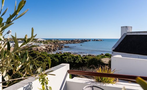 House in Kliprug, Western Cape, South Africa 1