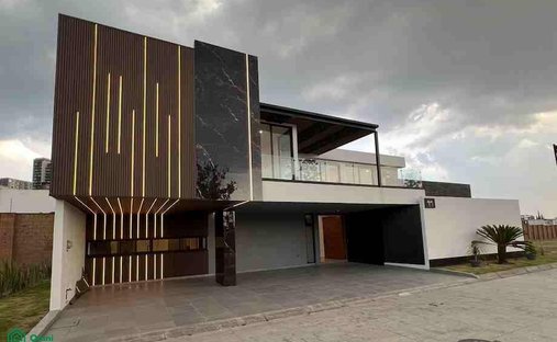 House in Tlaxcalancingo, Puebla, Mexico 1