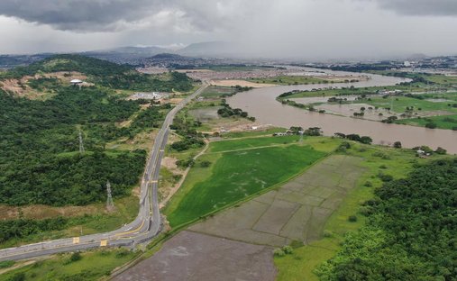 Land in El Condado, Guayas, Ecuador 1