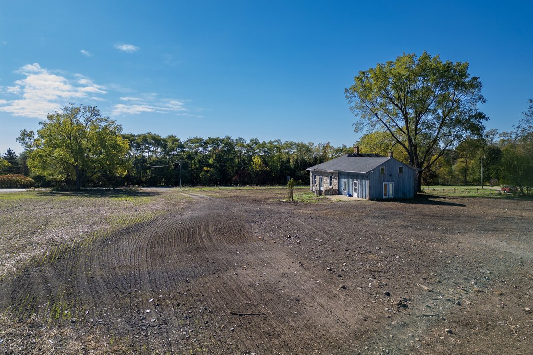 House in Brant, Ontario, Canada 4 - 18660123