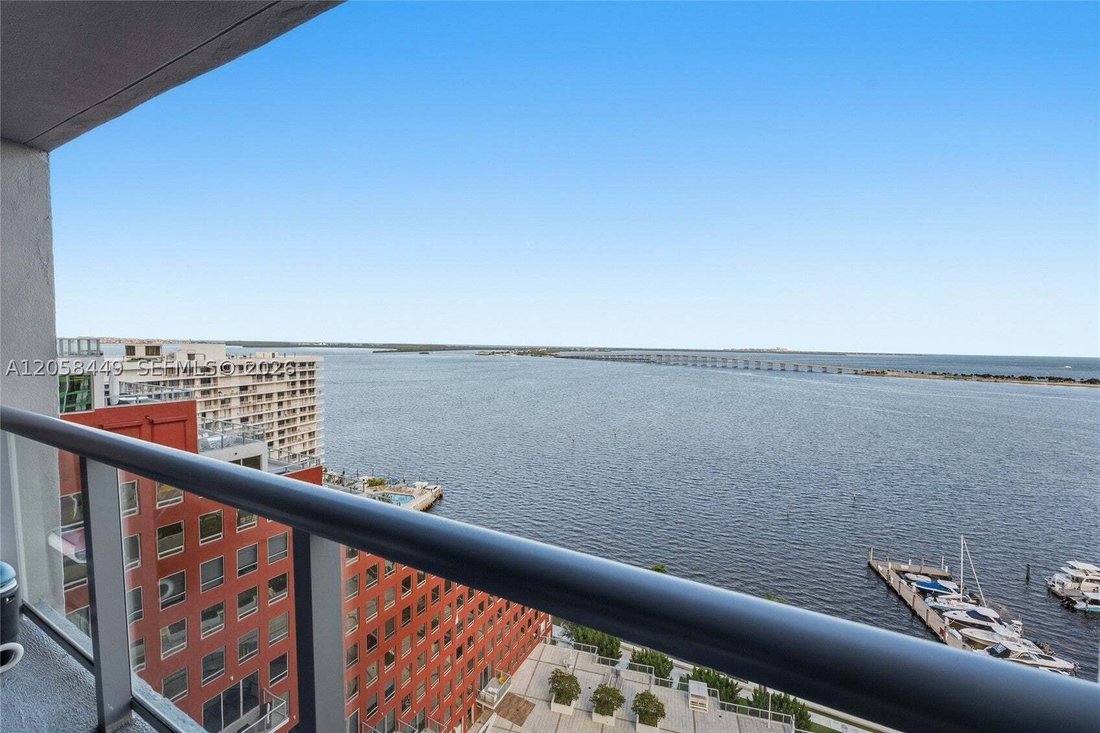 Condominio en Miami, Florida, Estados Unidos 3 - 18534912