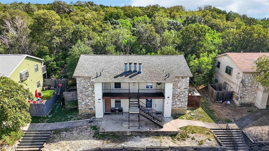 San Marcos, Texas, United States 2 - 18671446