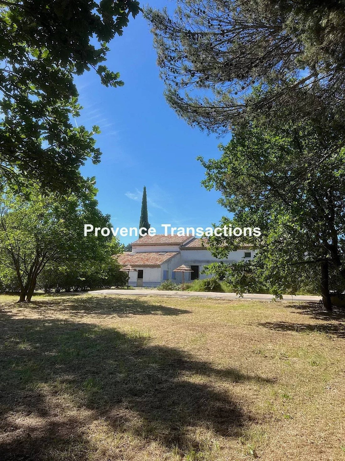 House in Loriol-du-Comtat, Provence-Alpes-Côte d'Azur, France 4 - 17809661