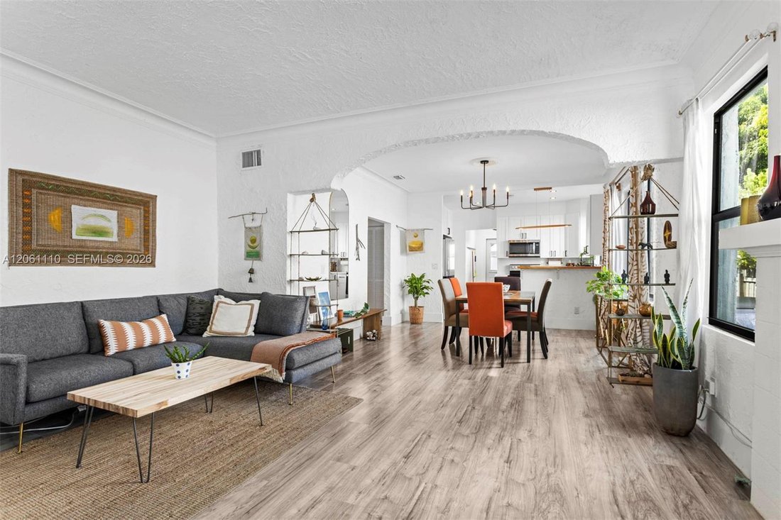 House in Miami, Florida, United States 5 - 18664337