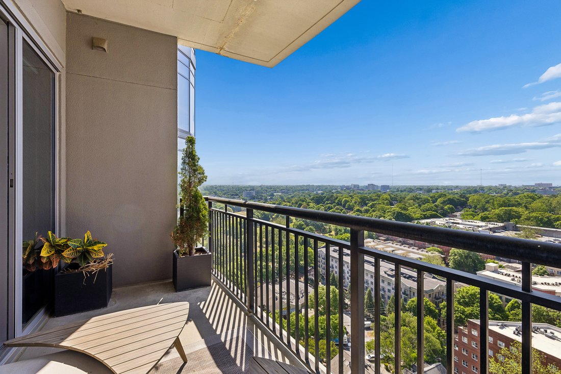 Condo in Atlanta, Georgia, United States 3 - 18666469