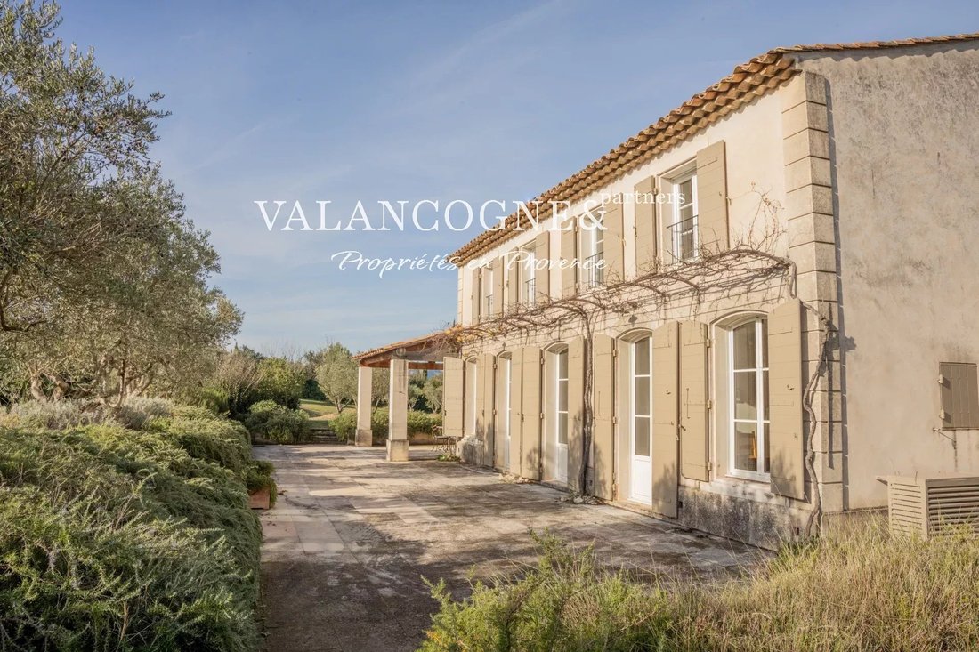 Casa en Eygalières, Provenza-Alpes-Costa Azul, Francia 4 - 16656022