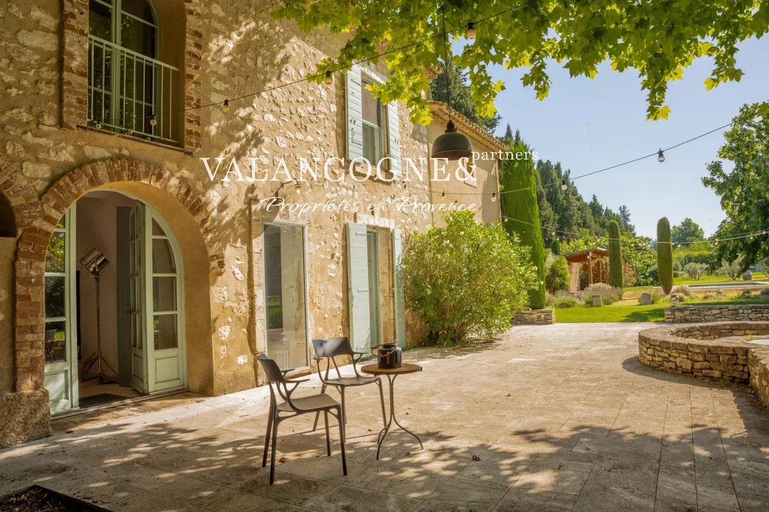 Country House in Plan-d'Orgon, Provence-Alpes-Côte d'Azur, France 3 - 15919702