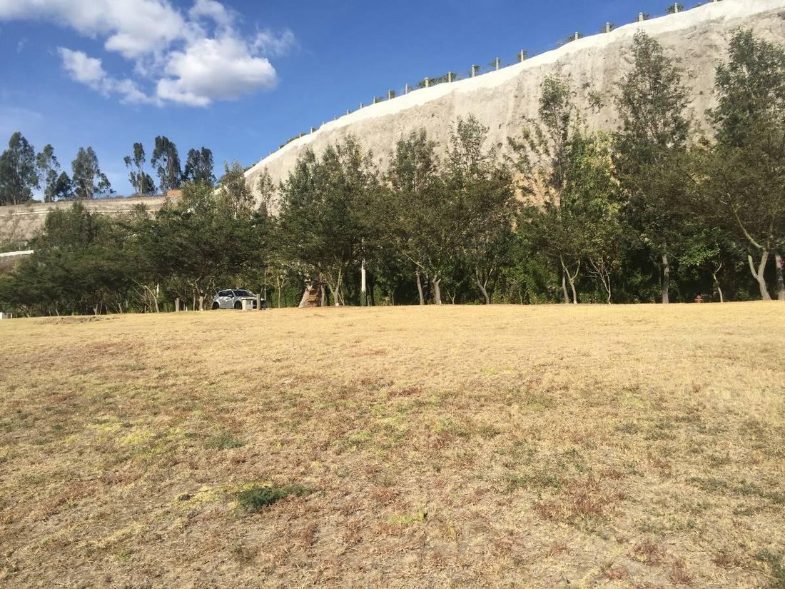 Land in Quito, Pichincha, Ecuador 2 - 18661673