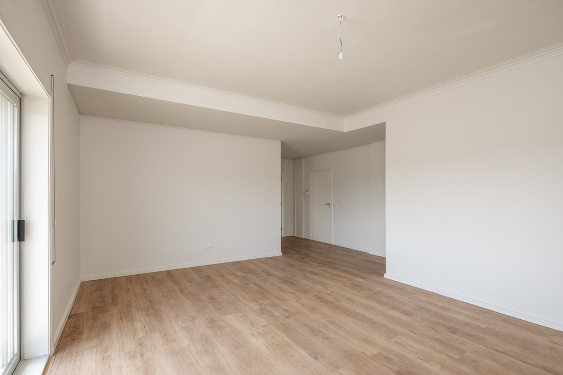 Apartment in Cedofeita, Santo Ildefonso, Se, Miragaia, Sao Nicolau e Vitoria, Porto District, Portugal 5 - 18660971
