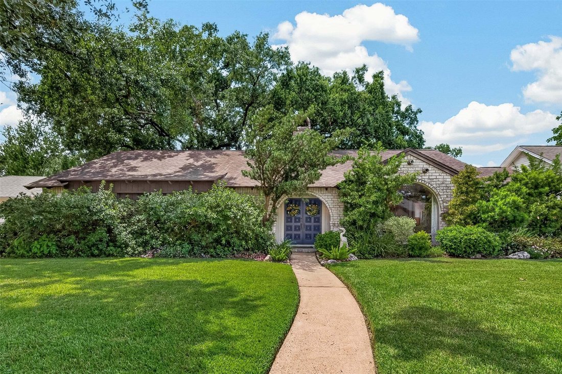 House in Houston, Texas, United States 1 - 18665633