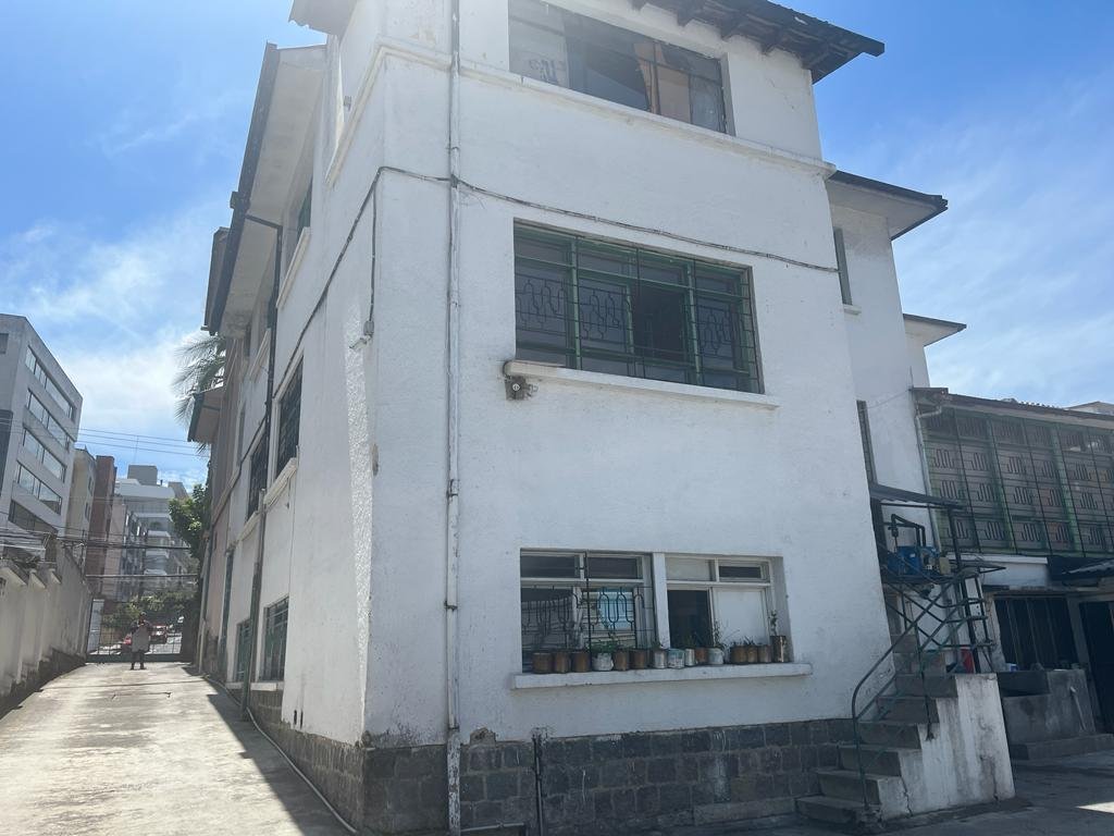 Land in Quito, Pichincha, Ecuador 2 - 18661209